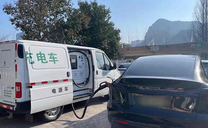 雁江区汽车搭电